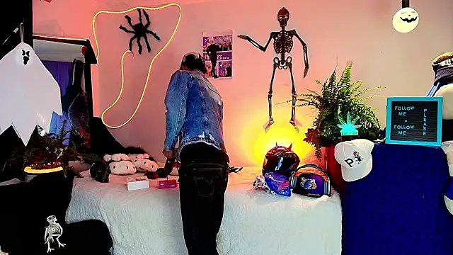 Snapshot of twink_sebas_ chatting on October 21, 2025, 4:57 am twink sebas online show from October 21, 2025, 4:57 am