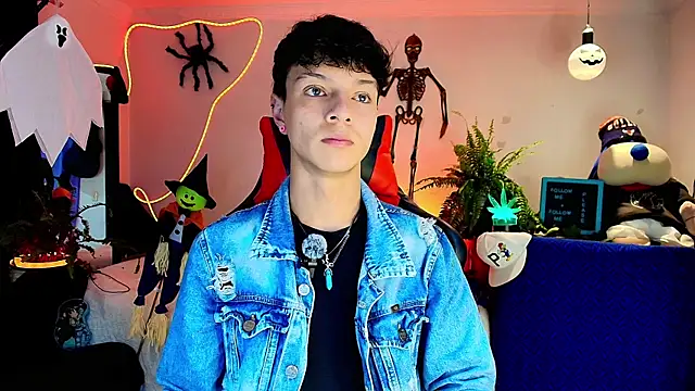 Snapshot of twink_sebas_ chatting on October 22, 2025, 1:06 am twink sebas online show from October 22, 2025, 1:06 am