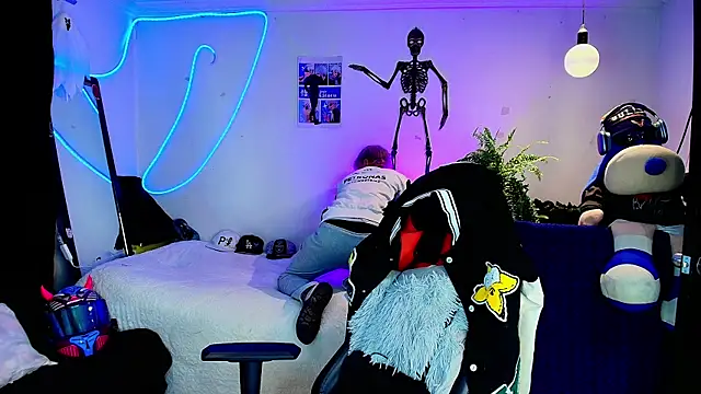 Snapshot of twink_sebas_ chatting on November 4, 2025, 3:38 am twink sebas online show from November 4, 2025, 3:38 am