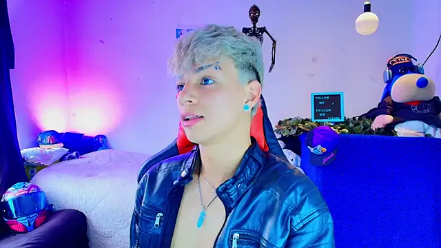 Snapshot of twink_sebas_ chatting on November 13, 2025, 4:06 pm twink sebas online show from November 13, 2025, 4:06 pm