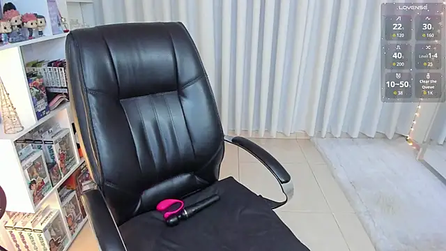 Snapshot of misshoneyxxx chatting on November 8, 2025, 4:56 am misshoneyxxx online show from November 8, 2025, 4:56 am