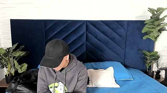 Andy Joy  online show from November 7, 2025, 11:32 am