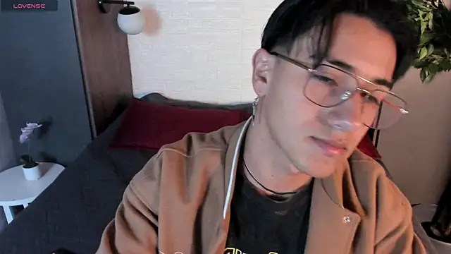 Andy Joy  online show from December 2, 2025, 11:26 am