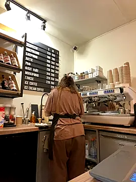 Snapshot of cinnabon_ chatting on November 6, 2025, 2:51 pm cinnabon online show from November 6, 2025, 2:51 pm