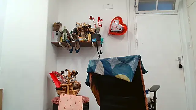 Snapshot of xTALLSEXYBUMx chatting on May 26, 2026, 8:05 pm xTALLSEXYBUMx online show from May 26, 2026, 8:05 pm