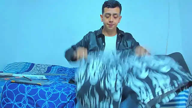 maxowens oficial online show from December 31, 2024, 11:39 pm