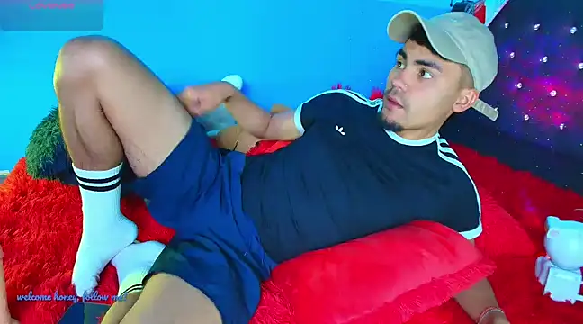 kalivan voinesscu online show from December 10, 2024, 9:00 pm