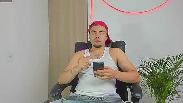 kalivan voinesscu online show from February 23, 2026, 6:55 am