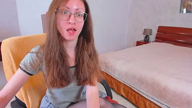 Snapshot of Pantyhose_Mila chatting on May 7, 2026, 8:03 pm Pantyhose Mila online show from May 7, 2026, 8:03 pm