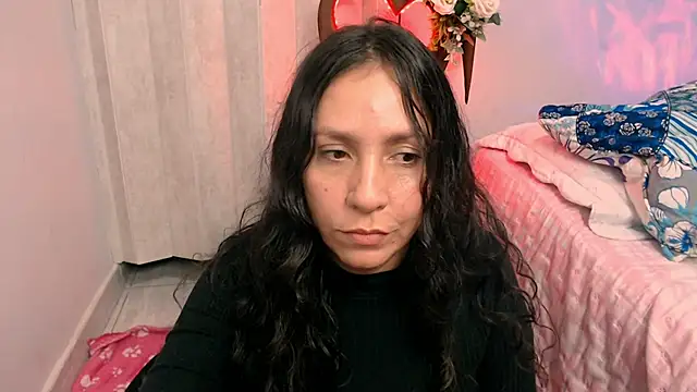 Snapshot of naihroby chatting on July 16, 2026, 4:07 am naihroby online show from July 16, 2026, 4:07 am