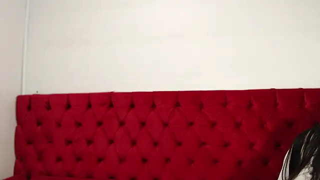 CarolineBrunx online show from January 12, 2025, 5:03 am