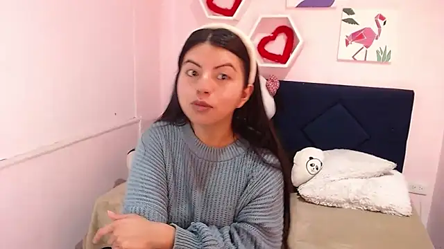 CarolineBrunx online show from February 26, 2025, 2:57 pm