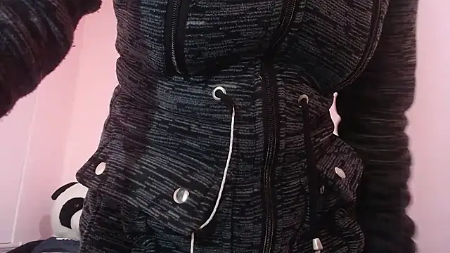 CarolineBrunx online show from February 28, 2025, 11:47 am