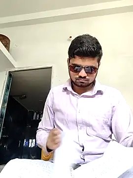 Ishan003 online show from June 1, 2026, 4:25 am