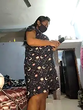 Snapshot of Priya_Strip chatting on December 13, 2024, 11:13 am Priya Strip online show from December 13, 2024, 11:13 am