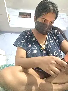 Snapshot of Priya_Strip chatting on January 1, 2025, 8:02 am Priya Strip online show from January 1, 2025, 8:02 am