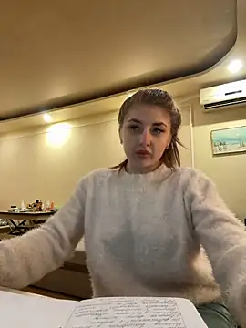 Snapshot of sexyy_girl_ chatting on December 17, 2024, 8:56 am sexyy girl online show from December 17, 2024, 8:56 am