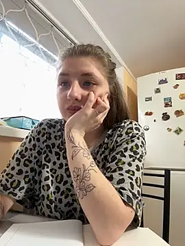 Snapshot of sexyy_girl_ chatting on March 15, 2025, 11:40 am sexyy girl online show from March 15, 2025, 11:40 am