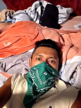 Jovende28 online show from November 4, 2025, 2:21 am