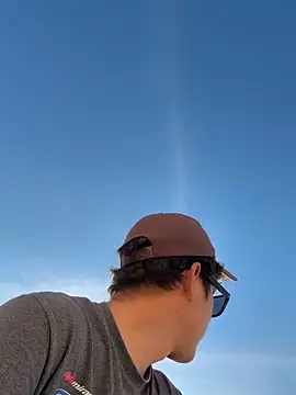 mexi01we online show from February 5, 2026, 11:42 pm