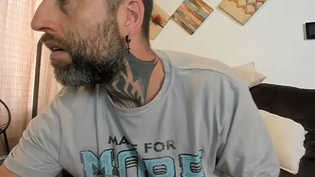 Antoniohot2024 online show from April 14, 2026, 2:34 pm