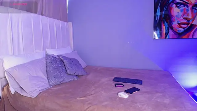 Shenoa1 online show from December 4, 2025, 12:47 pm