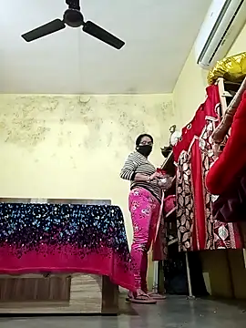 heenage online show from November 27, 2025, 4:36 am