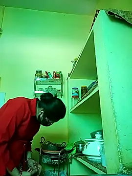 heenage online show from March 1, 2026, 9:33 am