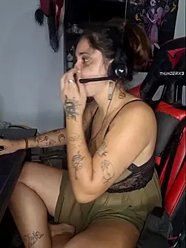 luuhcat09 online show from October 29, 2025, 3:53 am