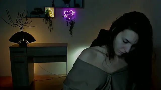 Snapshot of EricaPowers chatting on December 9, 2024, 10:11 am EricaPowers online show from December 9, 2024, 10:11 am
