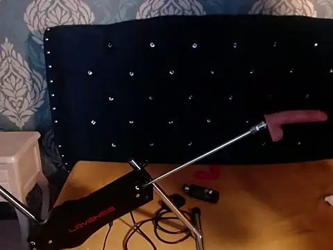 Sofiacowperx online show from November 25, 2025, 7:36 pm