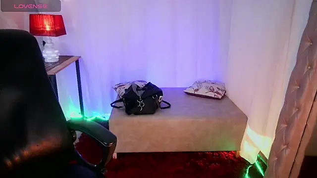 Jsneiidy ATH online show from September 10, 2025, 4:34 am