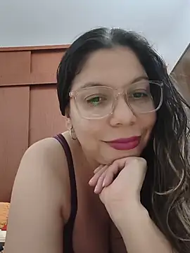 Snapshot of Carliina_Soussa chatting on June 30, 2026, 10:33 pm Carliina Soussa online show from June 30, 2026, 10:33 pm