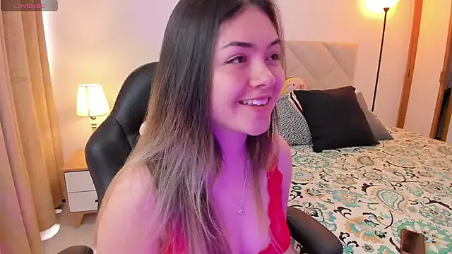 Snapshot of Lau_Bee chatting on March 13, 2025, 2:55 pm Lau Bee online show from March 13, 2025, 2:55 pm