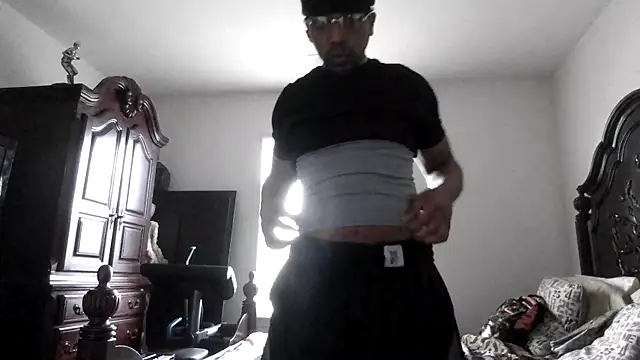 bigboytoy912 online show from March 12, 2026, 9:21 pm