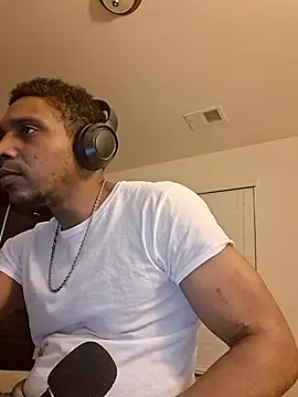 Snapshot of bigboytoy912 chatting on July 18, 2026, 3:11 am bigboytoy912 online show from July 18, 2026, 3:11 am