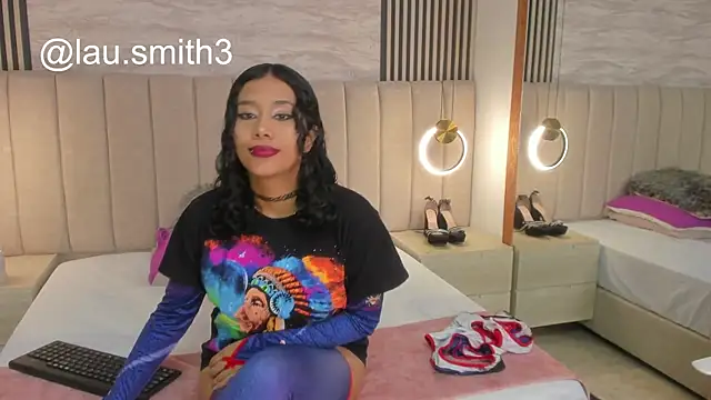 laura smith33 online show from October 30, 2025, 2:40 pm