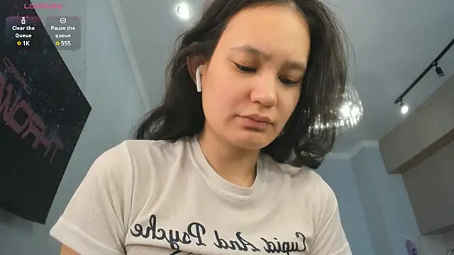 Snapshot of miss_shine chatting on February 3, 2025, 5:07 am miss shine online show from February 3, 2025, 5:07 am