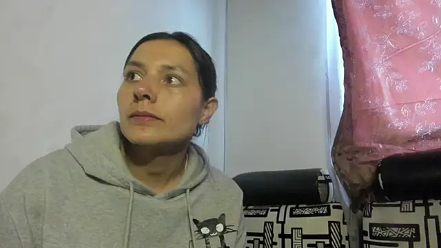 Nathaly love96 online show from July 8, 2026, 7:29 pm