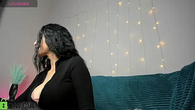 Margaret Clark  online show from January 29, 2025, 9:33 am