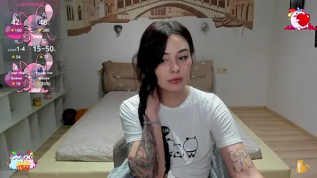 Snapshot of NataliMillers chatting on December 22, 2024, 1:22 pm NataliMillers online show from December 22, 2024, 1:22 pm