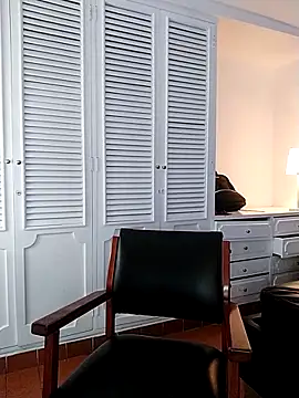 Adel Nesbiit online show from March 25, 2026, 7:42 pm