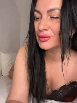 Helena7077 online show from May 17, 2026, 12:08 am