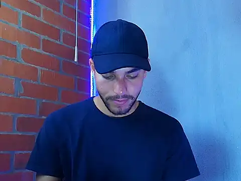 Leandro valenzuela online show from November 12, 2025, 6:41 pm