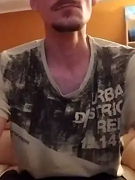 Crazzy Maiky online show from December 8, 2024, 9:41 pm