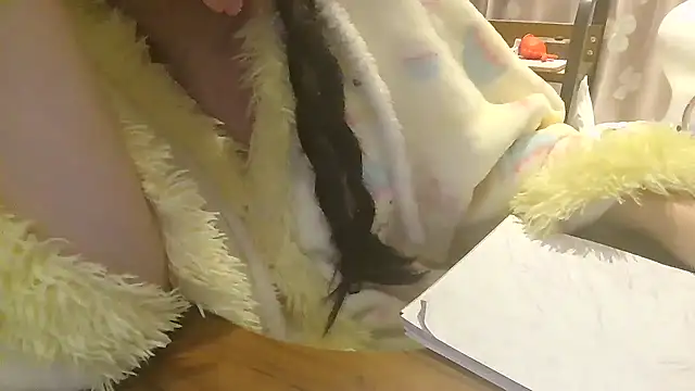 Snapshot of arena1357 chatting on November 4, 2025, 12:59 pm arena1357 online show from November 4, 2025, 12:59 pm