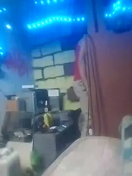 Snapshot of _Dmente_ chatting on March 18, 2025, 6:57 am Dmente online show from March 18, 2025, 6:57 am
