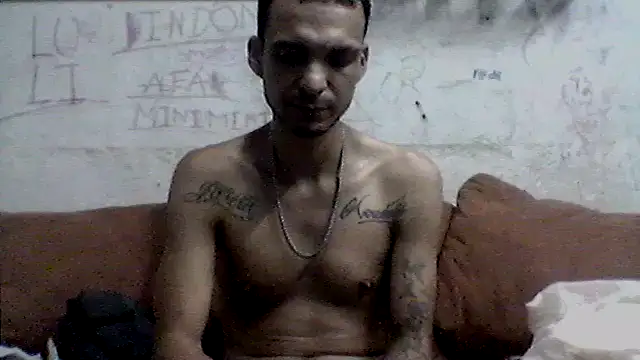 Snapshot of _Dmente_ chatting on September 19, 2025, 4:36 am Dmente online show from September 19, 2025, 4:36 am