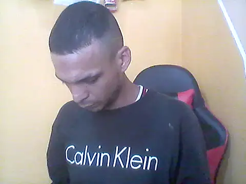 Snapshot of _Dmente_ chatting on October 18, 2025, 8:09 pm Dmente online show from October 18, 2025, 8:09 pm
