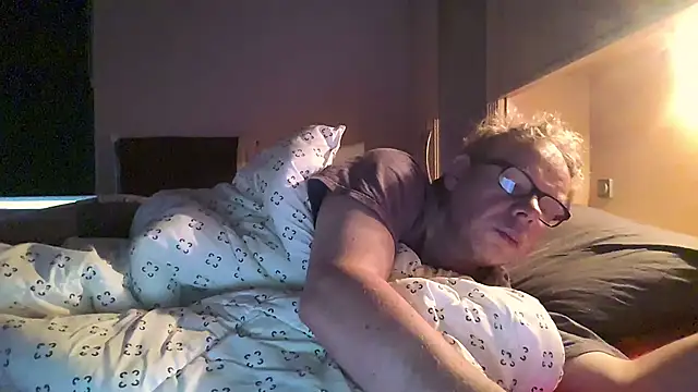 Snapshot of kinkyslet8 chatting on October 19, 2025, 7:09 am kinkyslet8 online show from October 19, 2025, 7:09 am